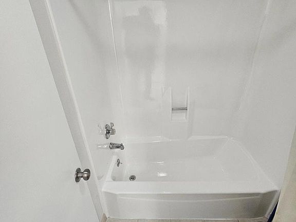 5th image of 271 N Ventura Rd #293