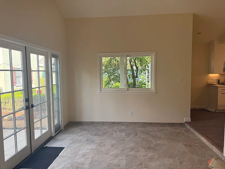 1724 Court Ave #1 — Photo 5