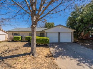 5811 Woodsetter Ln, Arlington, TX 76017