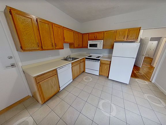 3rd image of 35 South St APT 8
