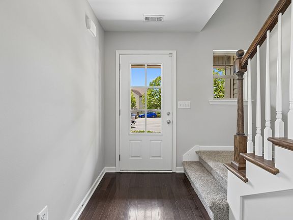 3rd image of 7518 Spicer Ct