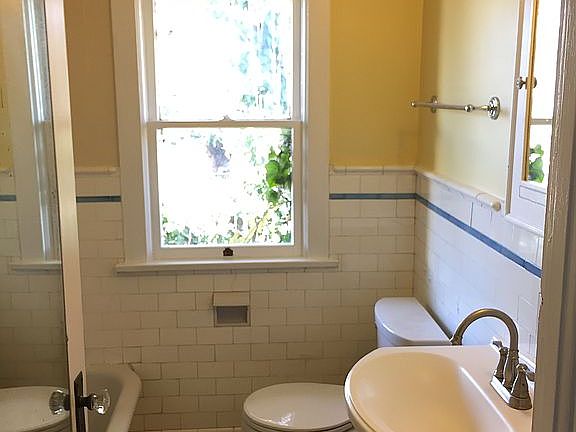 upstairs full bath