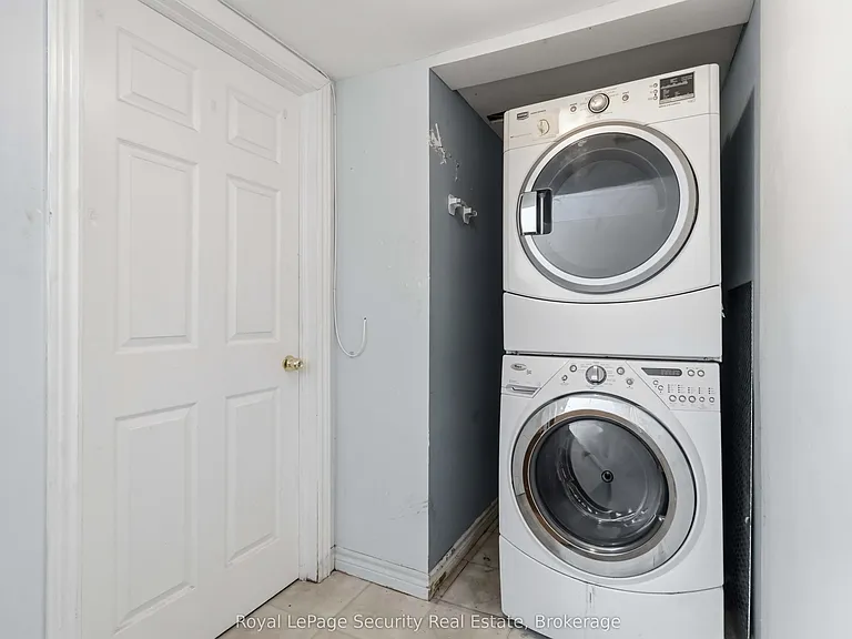 3372 Fellmore Dr #BASEMENT — Photo 31