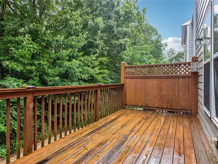 2263 Limehurst Dr NE — Photo 12