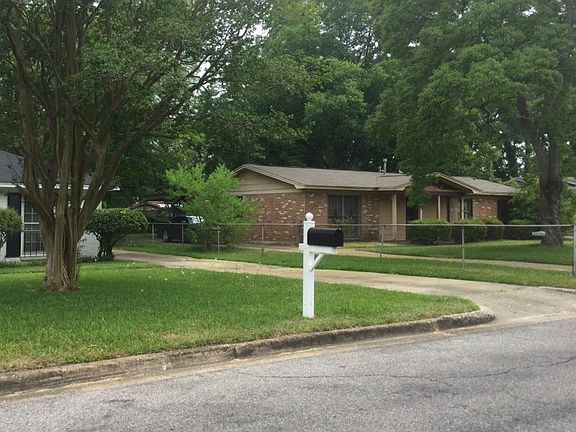 3rd image of 1224 Woodbridge Dr