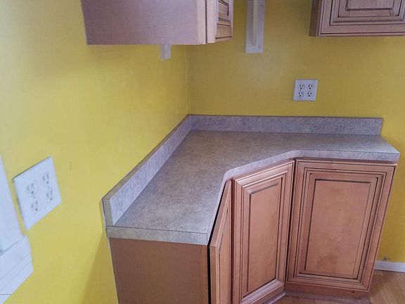 4th image of 546 Grandview Pl