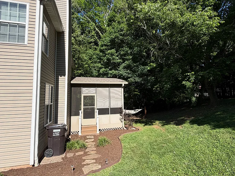 10720 Deep Woods Ln — Photo 3