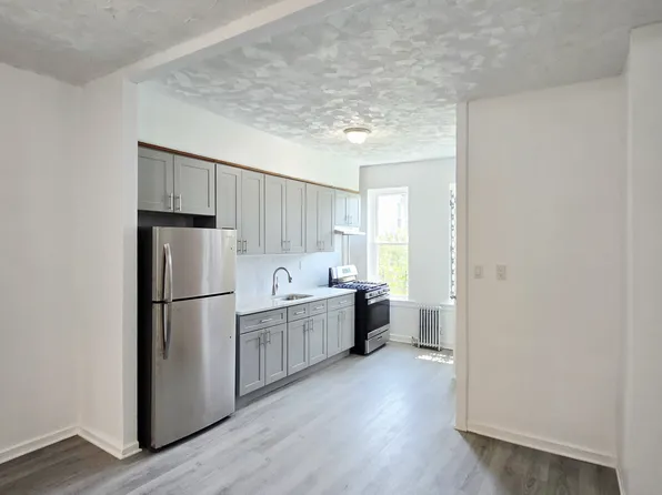 54-12 Flushing Avenue image 8 of 13