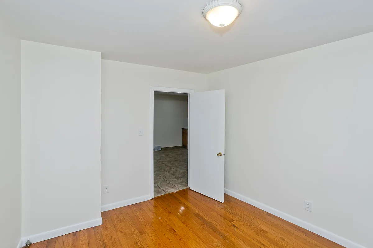 Building Photo - 181 State St #2