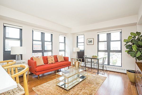 1st image of 27 Albany Ave APT 406