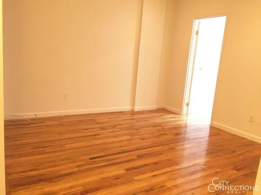 Rented by City Connections Realty | media 9