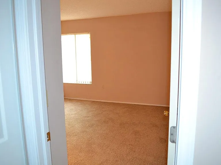 Beltrees Plaza Apartments — Photo 31