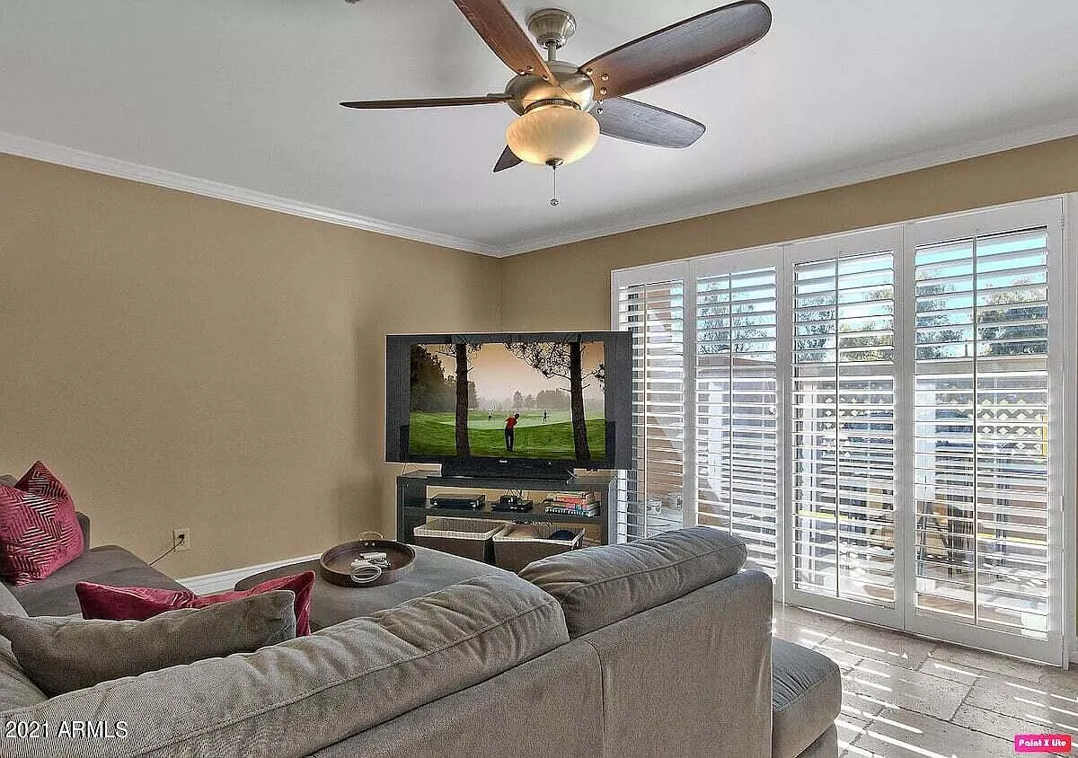 2 bed, 1.0 bath, 934 sqft, $1,800 — Photo 2