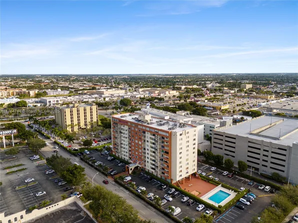 4675 W 18th Ct APT 401, Hialeah, FL 33012