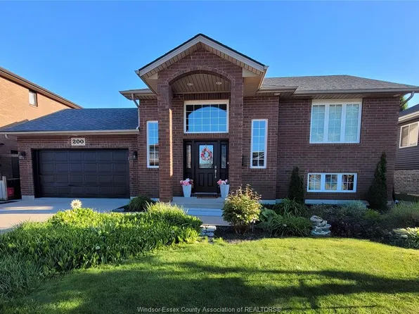 200 Riverview Ave, Lasalle, ON N9J 3Y1