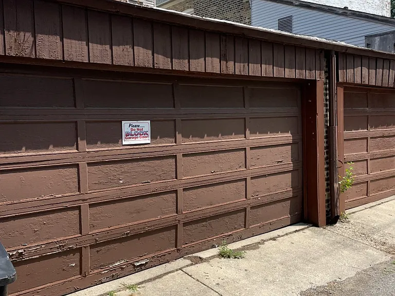 1309 W Granville Ave — Photo 2