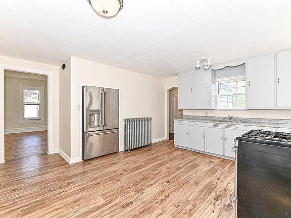 5th image of 3270 S 92nd STREET