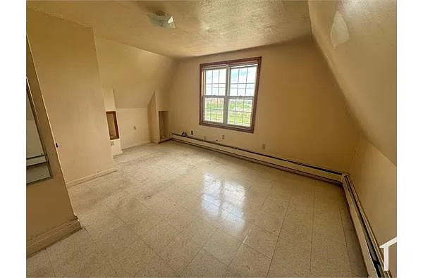 Photo 2 of 4 - 495 Bergen St #3 - Newark, NJ Building Photo - 495 Bergen St #3