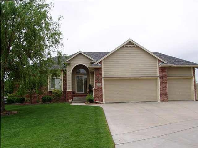 1st image of 515 Aspen Creek Ct