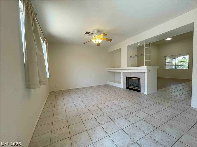531 Curtin Ct — Photo 5