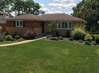 453 Orchard Spring Rd, Pittsburgh, PA 15220