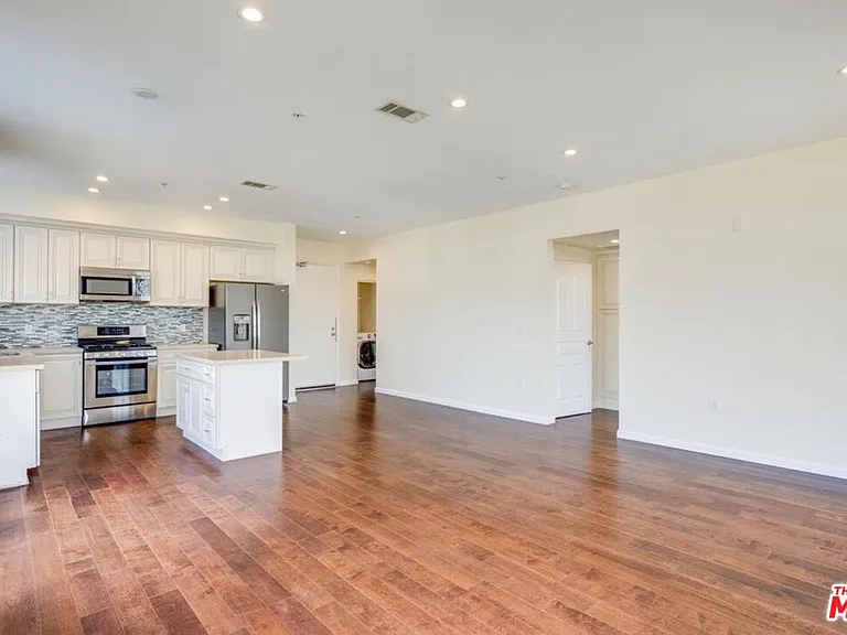 155 S Oxford Ave #506 — Photo 4