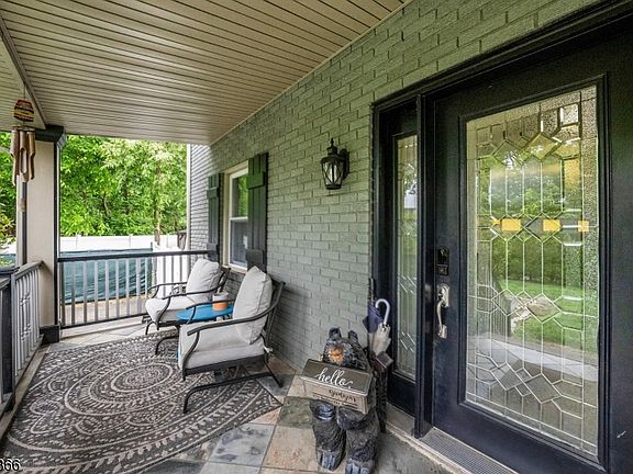 2nd image of 279 Belleville Ave