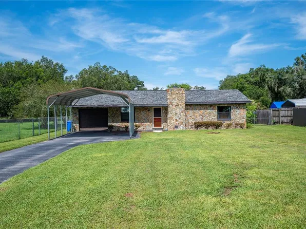 2711 Sawmill Rd, Plant City, FL 33567