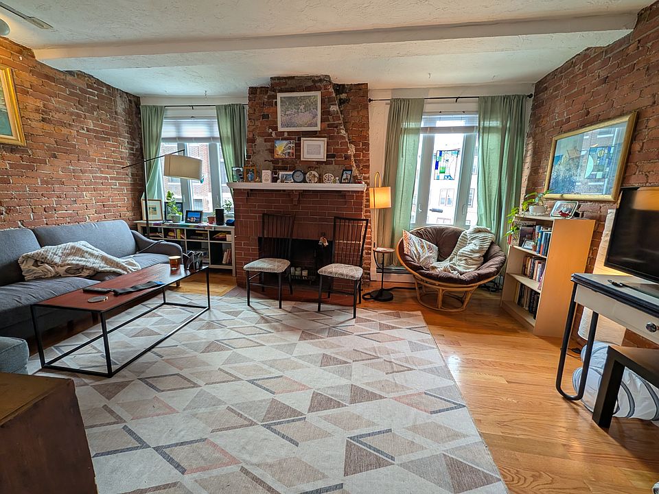 1st image of 131 Sutherland Rd #2P