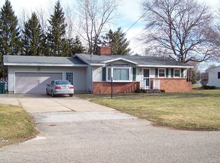 1769 Greenwoods Dr, Jenison, MI 49428