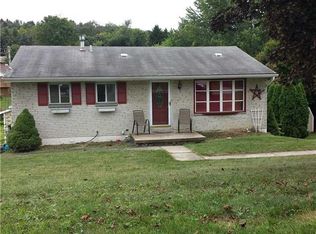 8 Nancy Dr, Jeannette, PA 15644