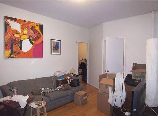 Rented by R New York | media 21