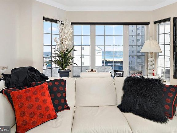 4th image of 12 83rd St Unit 301