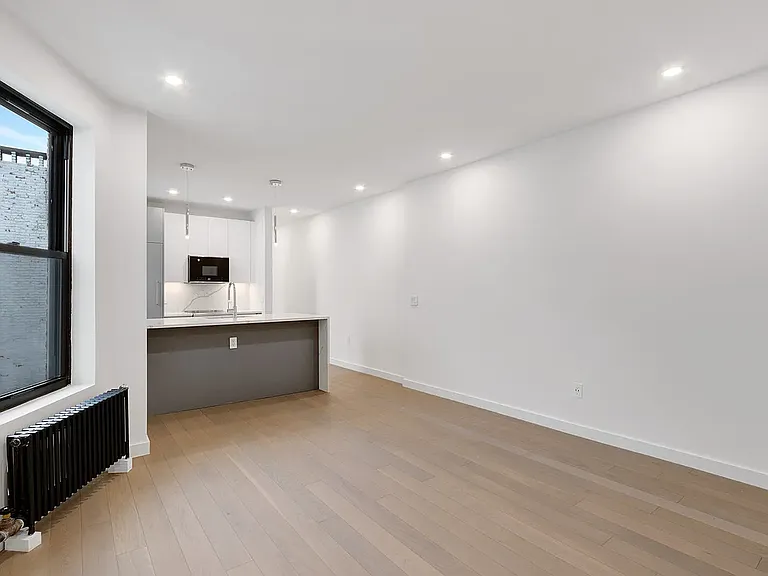 19 Wyckoff St #22 — Photo 1
