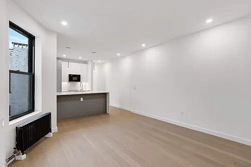 19 Wyckoff St Photo 1