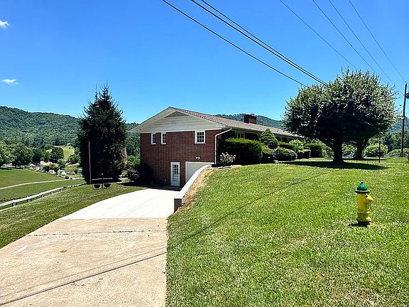 4th image of 441 Mulberry St