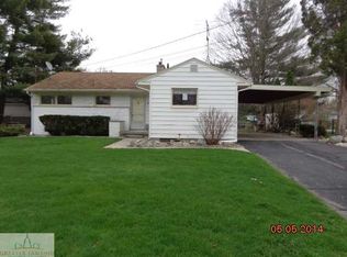 12880 E Melody Rd, Grand Ledge, MI 48837