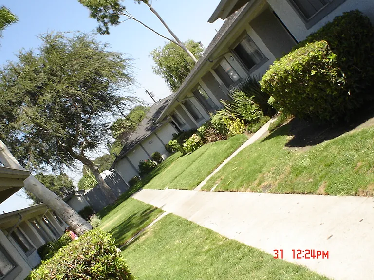 Arbor Glen Apartment Homes — Photo 11