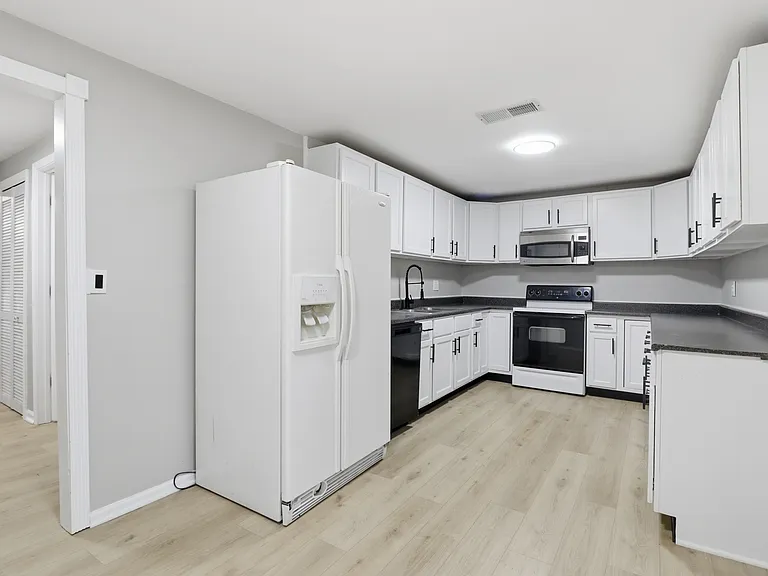 1510 South St — Photo 27