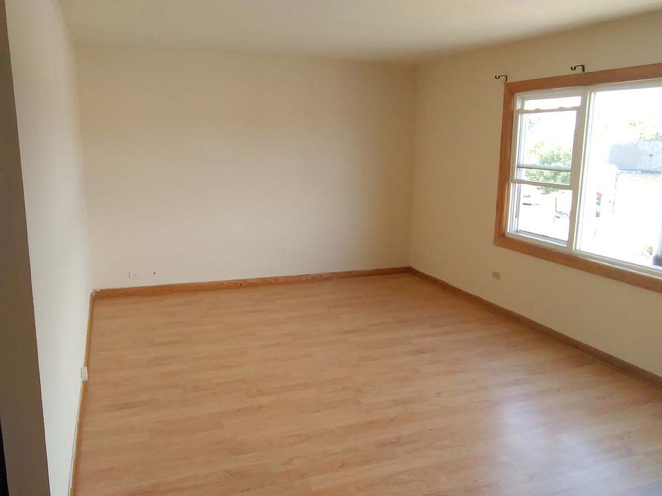 1st image of 4897 S Archer Ave #1
