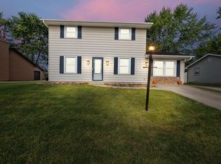 9238 Hemphill Dr, Fort Wayne, IN 46819