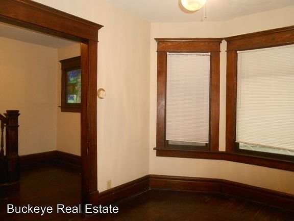 5th image of 202 E Northwood Ave