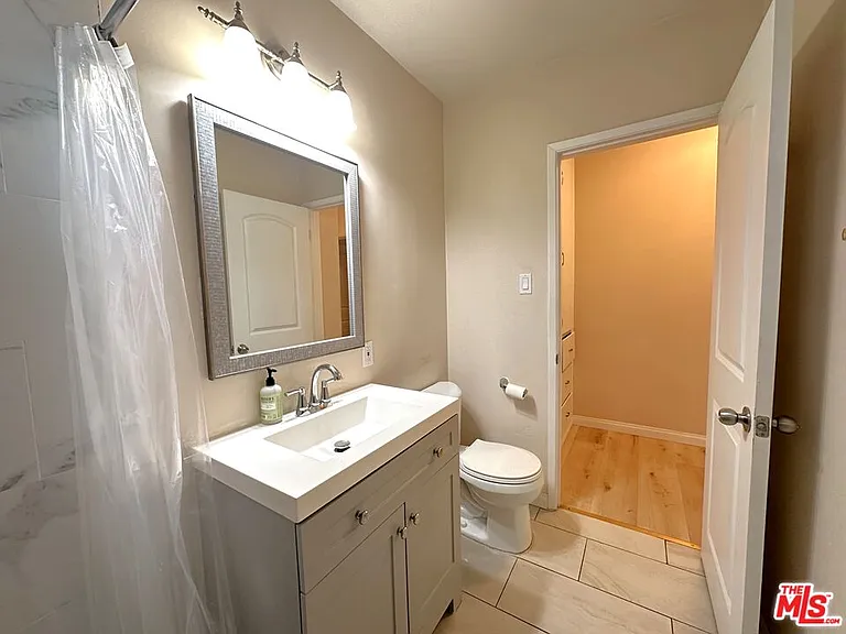 2027 Euclid St #A — Photo 15