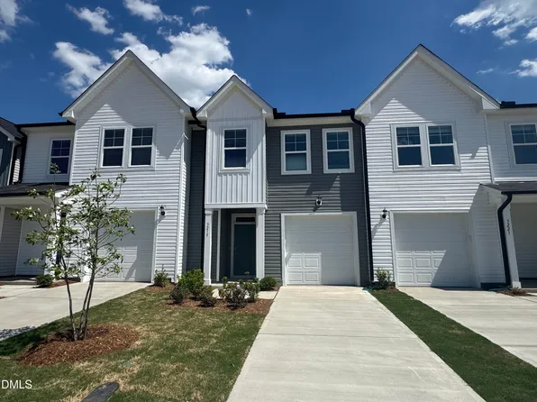 3219 Bailey Lake Dr #226, Fuquay Varina, NC 27526