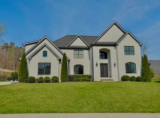 467 Canyon Springs Dr, Hixson, TN 37343
