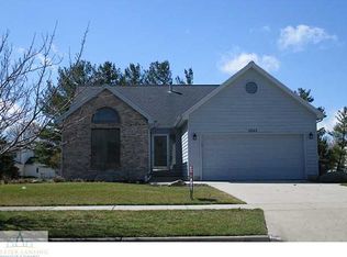 3945 E Sunwind Dr, Okemos, MI 48864