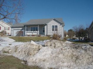 112 Terrace Ct, Mount Horeb, WI 53572