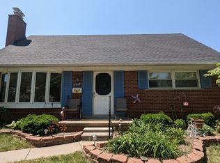 7715 Donna St, Westland, MI 48185