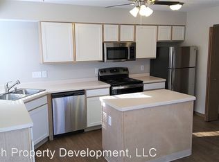 N34W23181 Circle Ridge Rd APT 106, Pewaukee, WI 53072