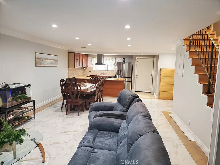 351 E Verdugo Ave #E — Photo 8